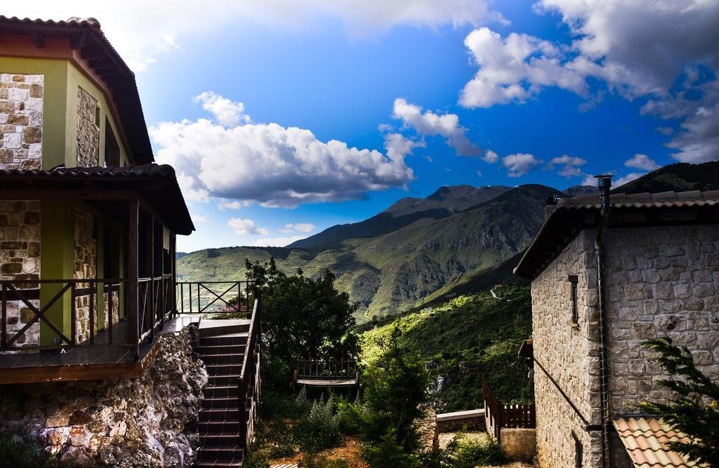 Aetoma Suites Synikia Mesi Trikalon Buitenkant foto