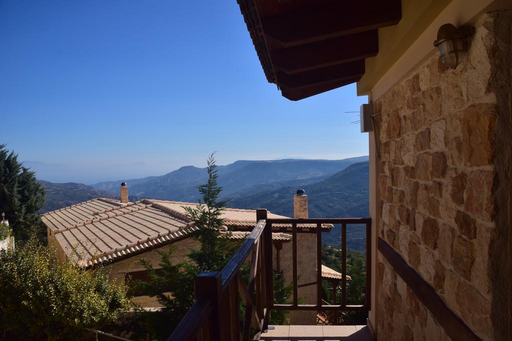 Aetoma Suites Synikia Mesi Trikalon Buitenkant foto