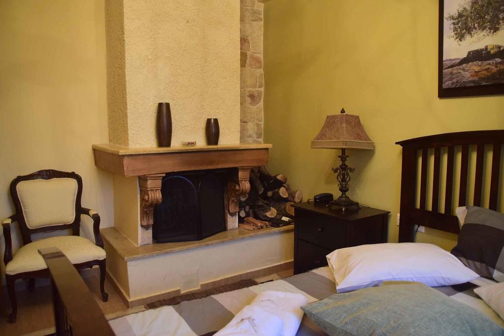 Aetoma Suites Synikia Mesi Trikalon Buitenkant foto